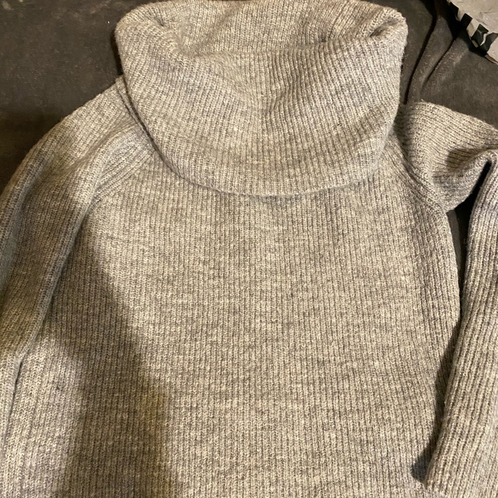 Long sleeve turtle neck